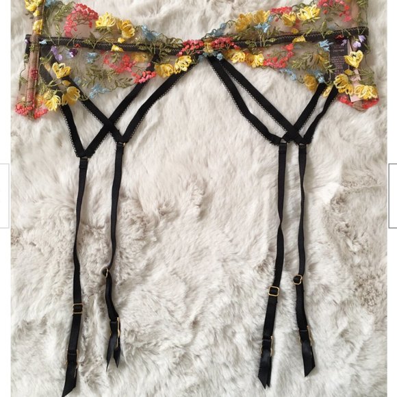 NWT VS DREAM ANGELS Garter Belt SWEET PRALINE Embroider Floral M/L yellow - Picture 6 of 11